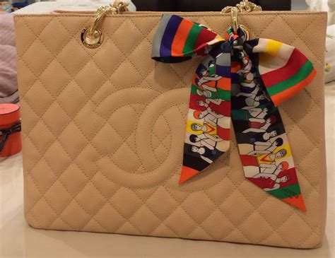 chanel bag with twilly
